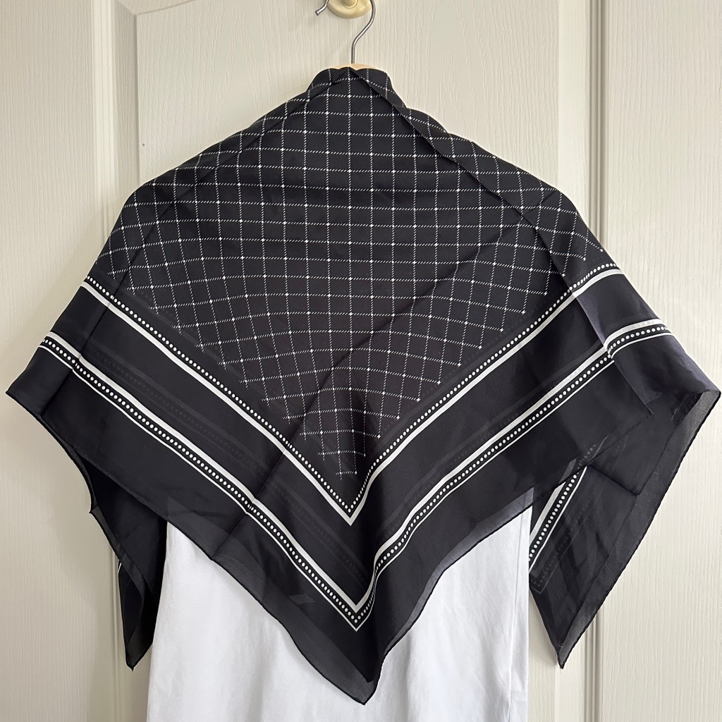 100% Silk Plaid Scarf Lightweight Nwot